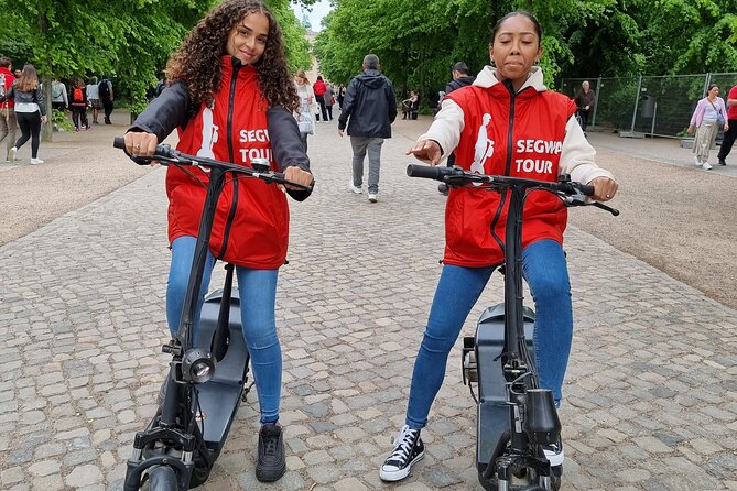 2 hour Sights Guided E-Scooter Tour in Munich - From Sendlinger Tor to Jewish Museum and Peterskirche