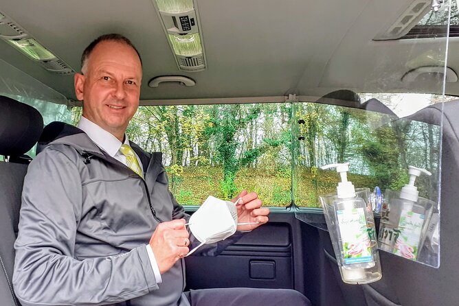 Comfort Mini-Van & Professional and FRiENDLY Guide: CUSTOMIZED 1-DAY TOUR from Munich - Munich first: a guided best-of that saves you from guessing