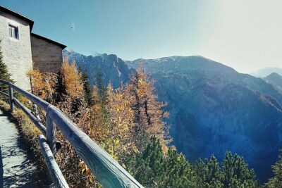 Eagle's Nest Hiking Tour - Getting oriented: meeting point, timing, and small-group flow