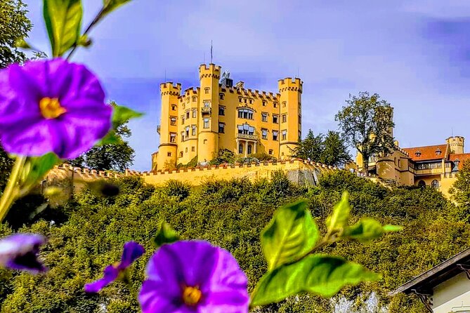 EXCLUSiVE SKIP-THE-CROWDS Neuschwanstein and Linderhof Castle Tour from Munich INCL. TICKETS - Optional extras: Hohenschwangau, Füssen, and why time gets tight
