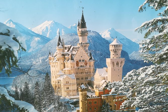Express 6 tour from Munich to Neuschwasntein Castle - Munich Morning Logistics: Meet Early, Then Get Out
