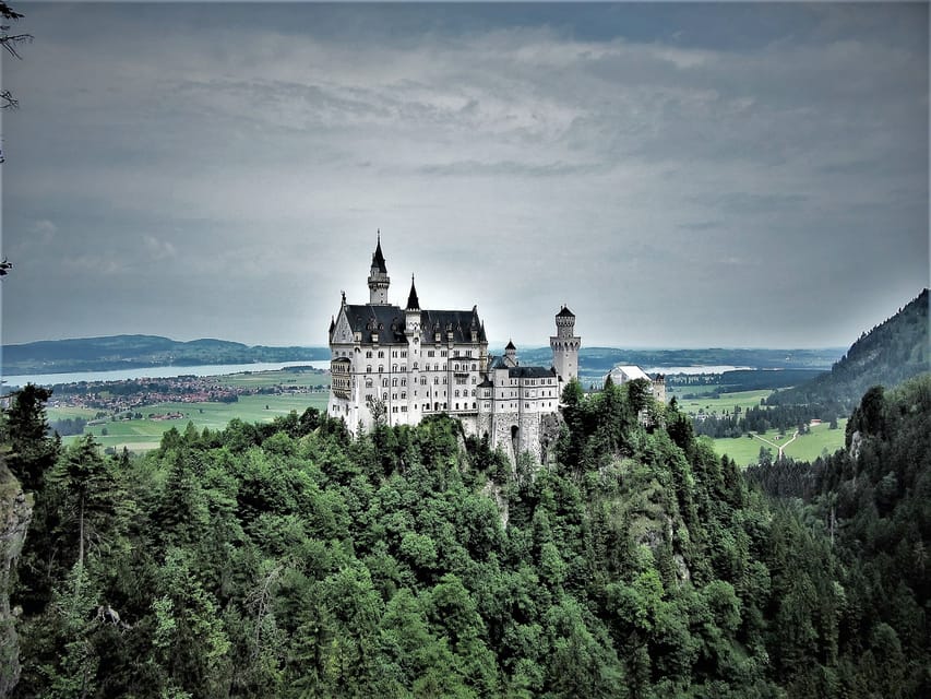 From Füssen: Neuschwanstein & Linderhof Castles Private Tour - From Füssen Pickup to Hohenschwangau: Starting Without Losing Time