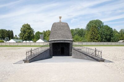 From Munich: Dachau Concentration Camp Private Tour by Car - The private car ride from Munich: comfort, timing, and group fit