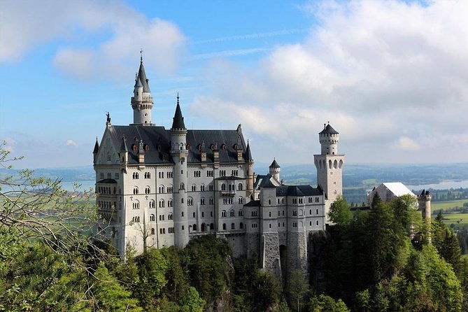 From Munich: Neuschwanstein Castle and Linderhof Private Tour - The Swan King Story Runs Through Every Room