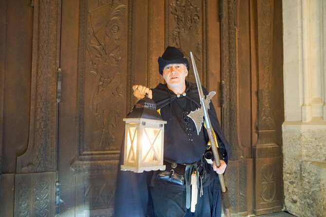 Medieval city tour with night watchman in Munich in German - Münzstraße and Wolfram’s purse: silver pennies as proof of the era