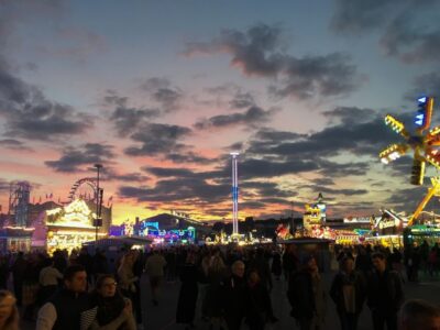 München: Oktoberfest Experience and Lunch in Tent - The Guided Wiesn Walk: Getting Oriented Fast
