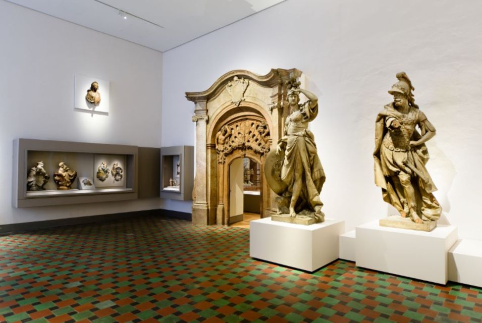 Munich: City Pass 45+ Top Attractions and Public Transport - Digital pass reality check: QR code and opening hours issues