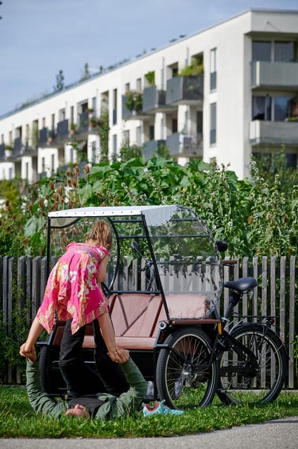 Munich: Day-rent rickshaw and explore Munich yourself - How the Coolly e-rickshaw drives: easy cruise, real handling