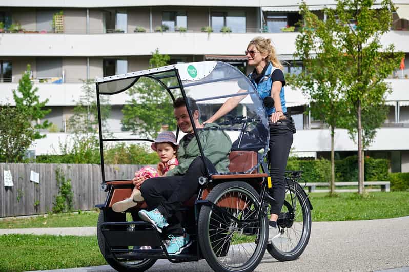 Munich: Day-rent rickshaw and explore Munich yourself - Old Town without the parking headache: ride in, then explore on your terms