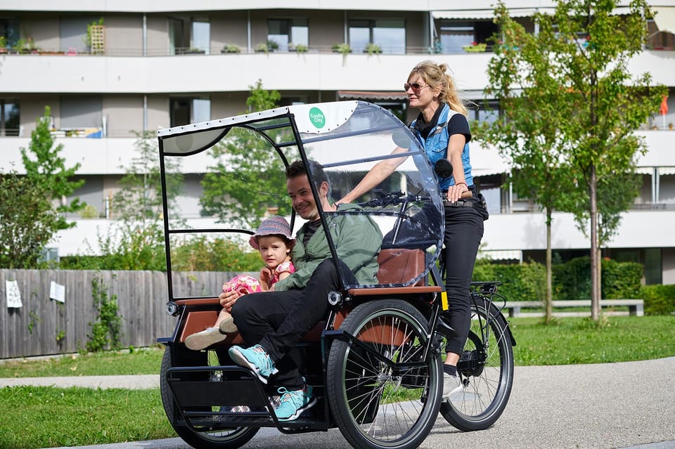 Munich: Day-rent rickshaw and explore Munich yourself - Value for money: $159 per group and what’s actually included