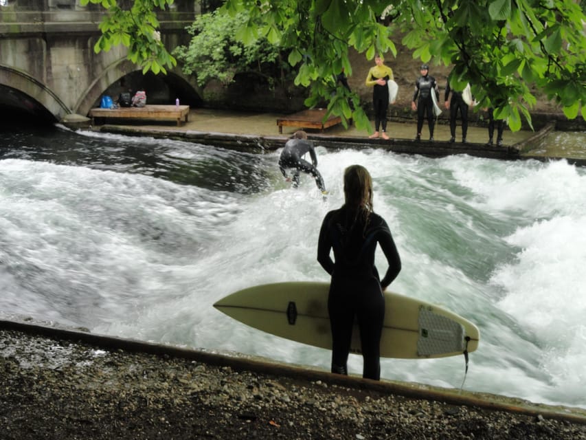 Munich: Eisbachwelle River Surfing Experience - The guide factor: why Max-style coaching matters