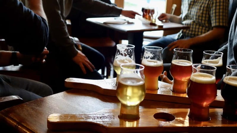 Munich: Guided Craft Beer & Cultural Tour With Snack - Meeting at Taubenstraße 2 in Front of BrewsLi