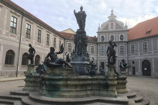 Munich Highlights 3-Hour Private Walking Tour - Neues Rathaus and the optional view: small effort, big payoff