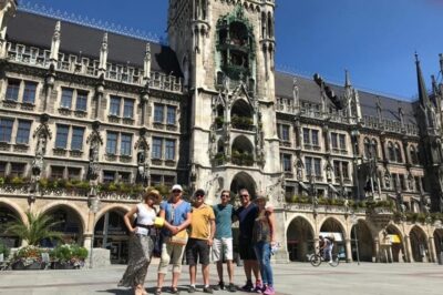 Munich: Highlights Walking Tour with a Guide - Marienplatz and the Glockenspiel: more than a pretty clock