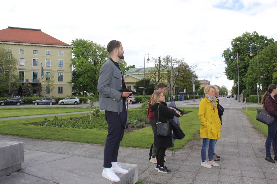 Munich: Historical Walking Tour on the Rise of Hitler - Practical tips for a smoother walk in all weather
