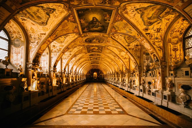 Munich History Tour: Private & Personalized with a Local Guide - Start: getting your bearings and shaping your route