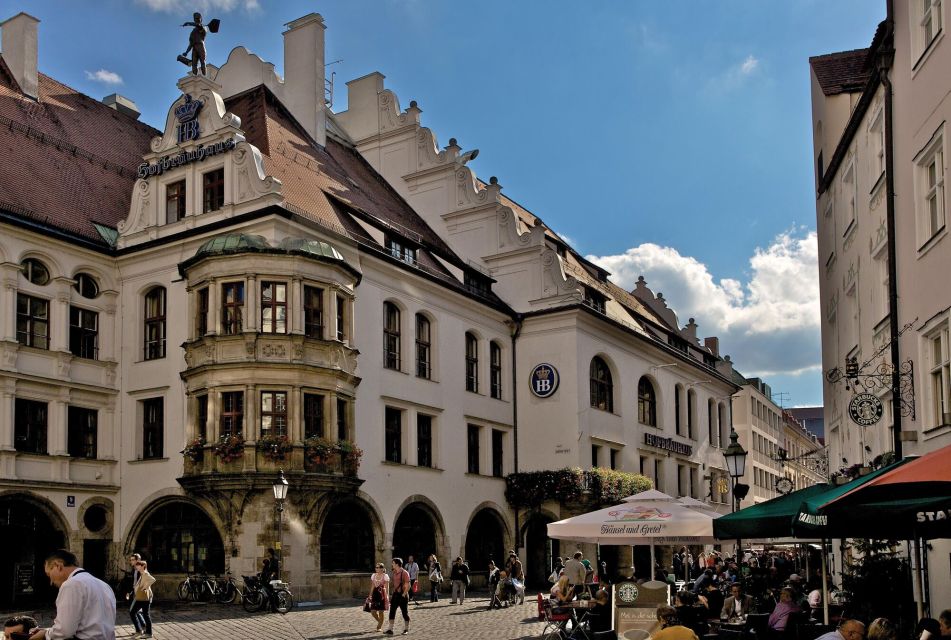 Munich: Hofbräuhaus Guided Tour with 1 Beer - Starting at Marienplatz: the walk that sets expectations