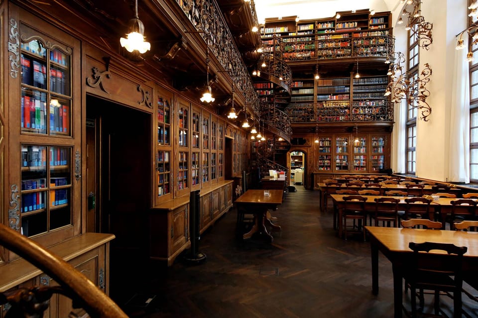 Munich: Law Library Guided Visit with Entry Tickets - Who should book (and who might want a different plan)
