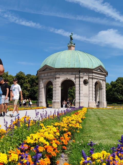 Munich: Mini Classic Bike Tour with Beer Garden Stop at 4 PM - How much effort you should expect (and how safety is handled)