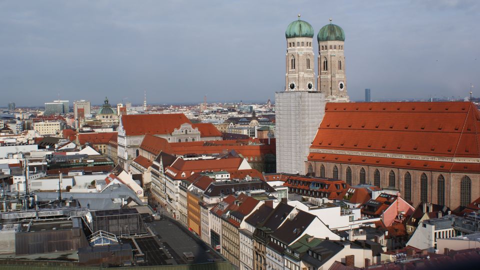 Munich: Nazi History 2-Hour Small Group Walking Tour - Marienplatz: the launch point and the context you need