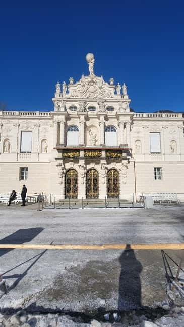 Munich: Neuschwanstein Castle and Linderhof Palace Day Trip - Getting out of Munich: that early platform 27 start matters