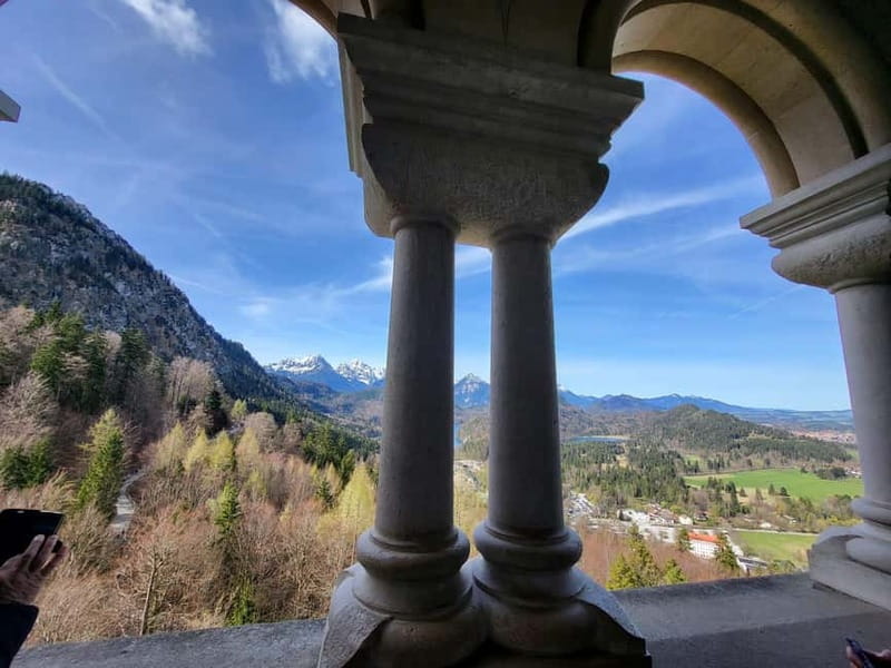 Munich: Neuschwanstein Castle and Linderhof Palace Day Trip - What the day feels like: fast, scenic, and best for first-timers