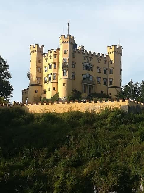 Munich: Neuschwanstein Castle and Linderhof Palace Day Trip - Neuschwanstein Castle: why the schedule feels like good value