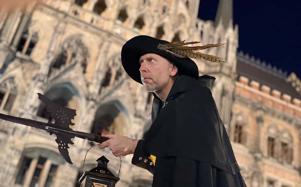 Munich: Night Watchman Tour in English - A lantern-led night walk through 800 years of Munich