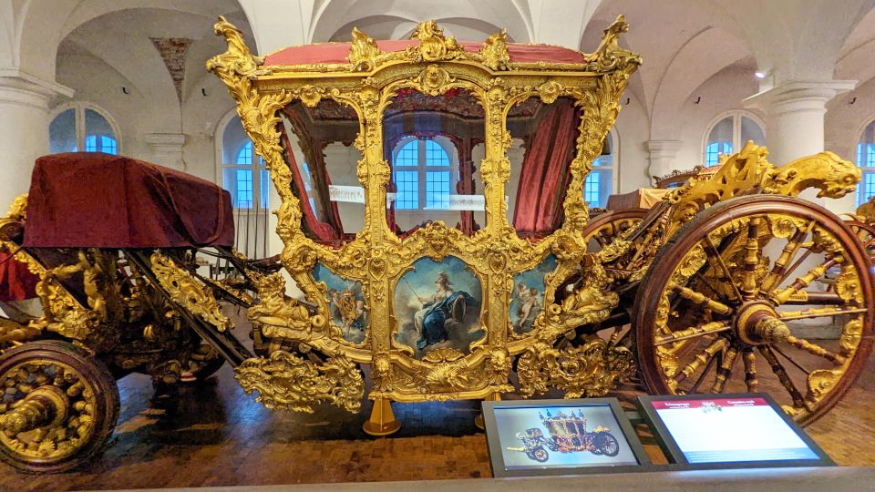 Munich: Nymphenburg Palace with official Guide - Tickets, photos, and the rules that affect your comfort
