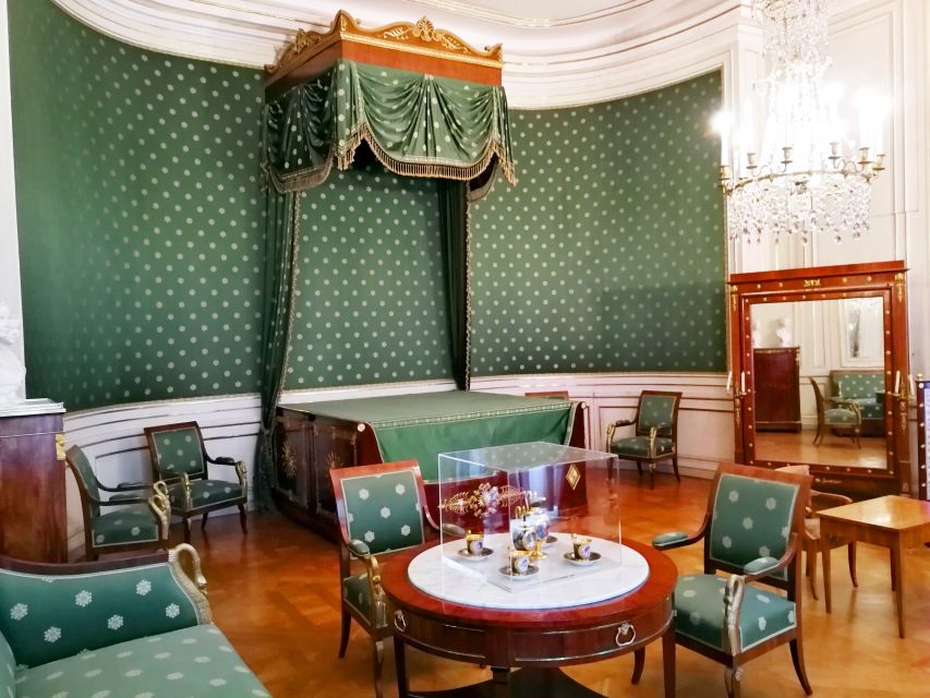 Munich: Nymphenburg Palace with official Guide - How the 90 minutes really feels on the ground