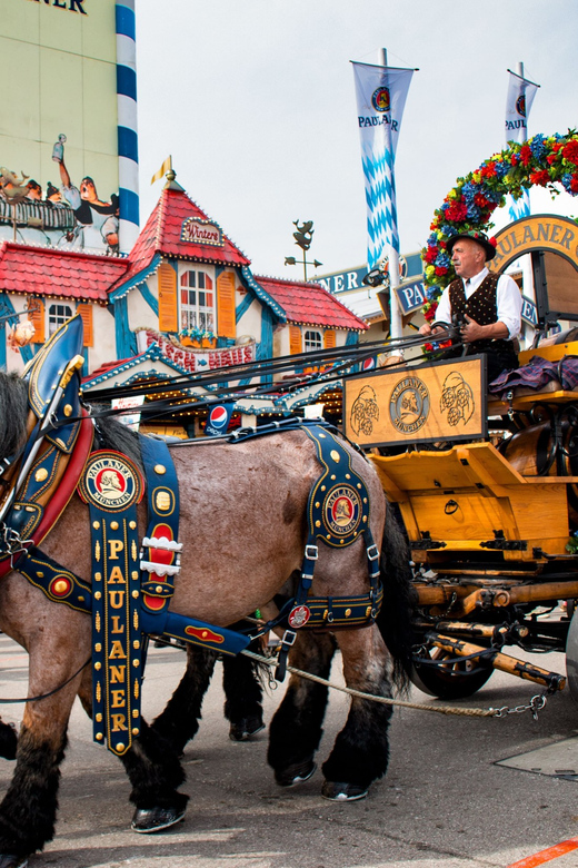 Munich: Oktoberfest Tour with Tent Reservation, Food & Beer - How This Tour Turns Oktoberfest Into a Guided Win