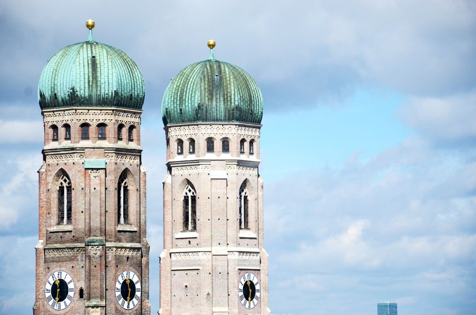 Munich: Old Town Walking Tour in Spanish - Sant Michael’s Church: Why This Stop Sets the Tone