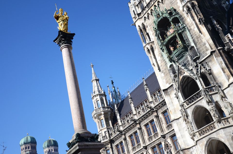 Munich: Old Town Walking Tour in Spanish - Viktualienmarkt: Food Culture and Beer-Garden Energy in One Place