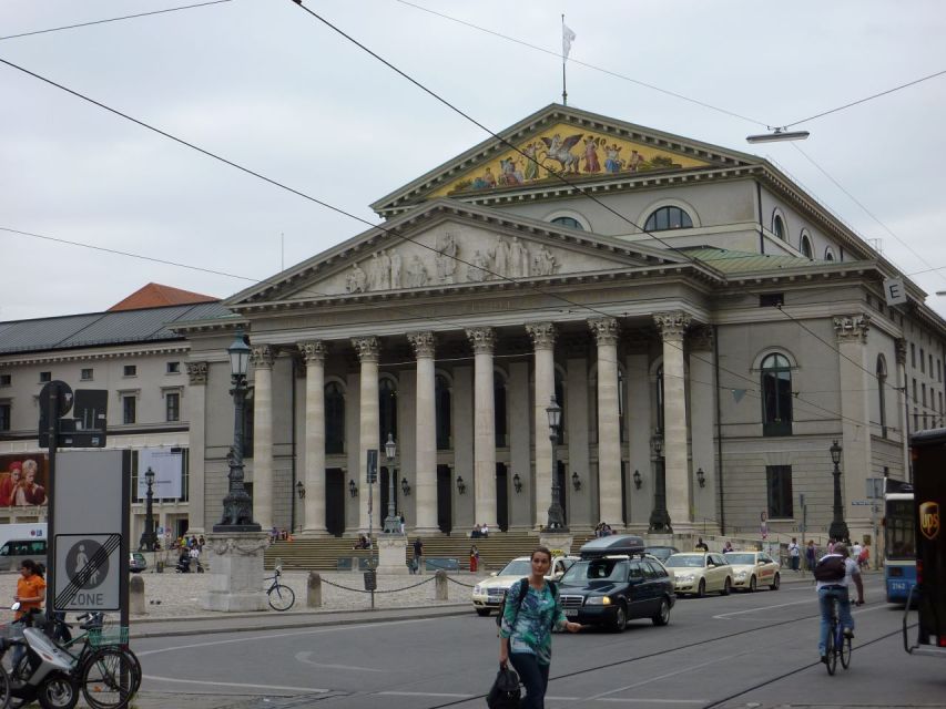 Munich: Private Walking Tour of the Historical City Center - Rathaus-Glockenspiel and Town Hall Views That Make Sense