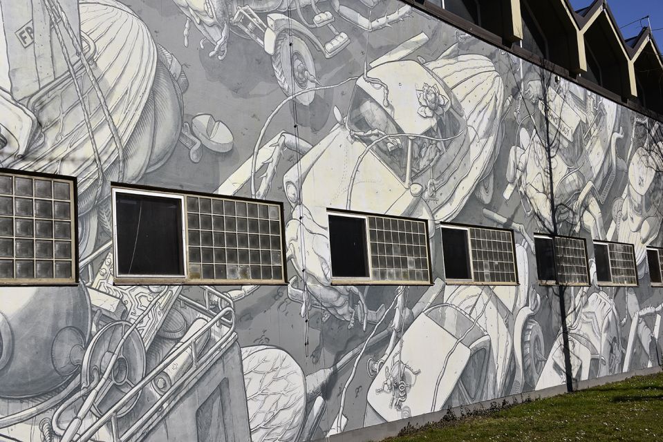 Munich: Street Art Bike Tour - Giesing: where the tour really leaves tourist Munich