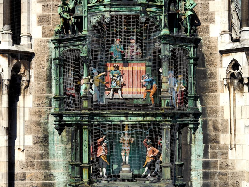 Munich: Walking Tour Old Town and Viktualienmarkt - Munich Residenz area and Odeonsplatz: grand squares that feel like theater sets