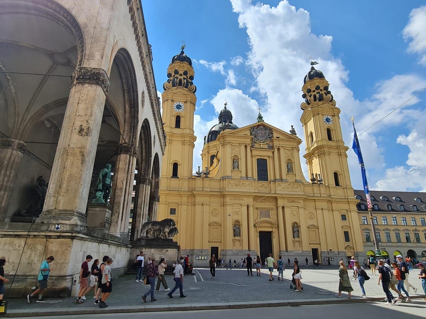 Munich's 500 Years of Architecture Guided Tour - Is $36 a good deal for a 2-hour architecture sprint?