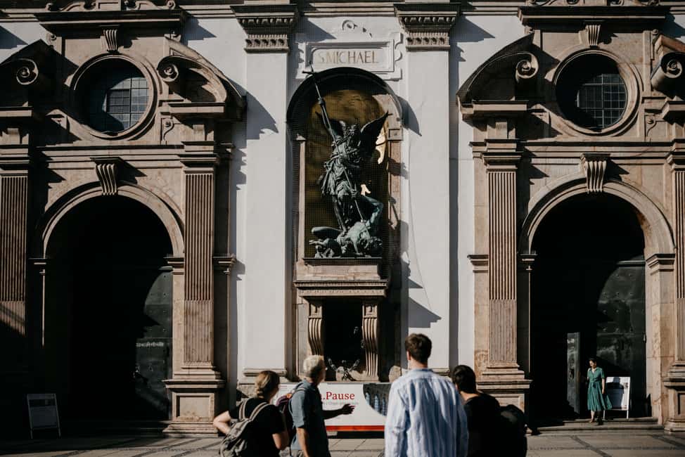 Munich's 500 Years of Architecture Guided Tour - Entering the story: Frauenplatz start, quick orientation, and Philipp’s style