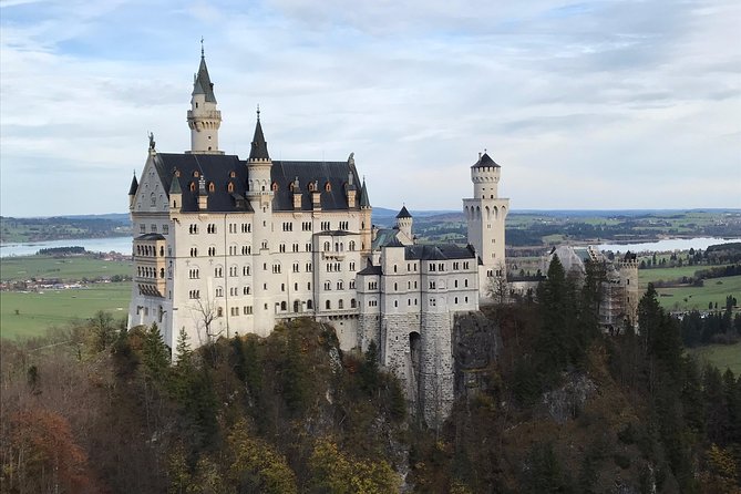 Neuschwanstein Castle Private Tour from Garmisch-Partenkirchen - Neuschwanstein: advanced entry plus a guided Ludwig II story
