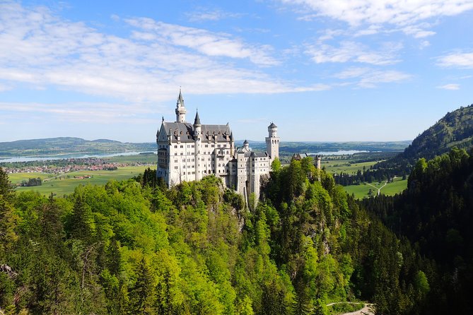 Neuschwanstein Castle Tour for Large Groups - Skip-the-line Neuschwanstein: the real value of advanced entry