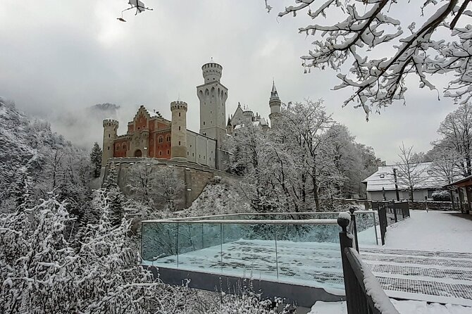 Neuschwanstein Exclusive Romantic Winter Tour INCL. TICKETS - Neuschwanstein skip-the-line: how the ticket win really helps