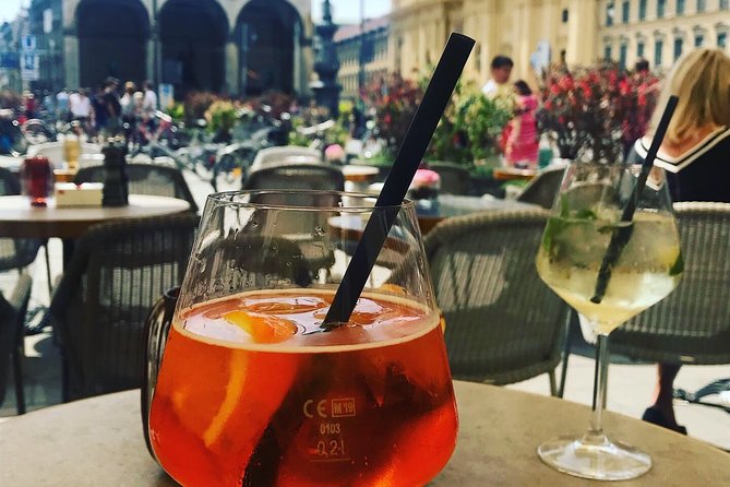 PRIVATE - Best Munich Cocktail Tour - all inclusive - Stop 3 at Odeonsplatz: history before Munich’s trendier lanes