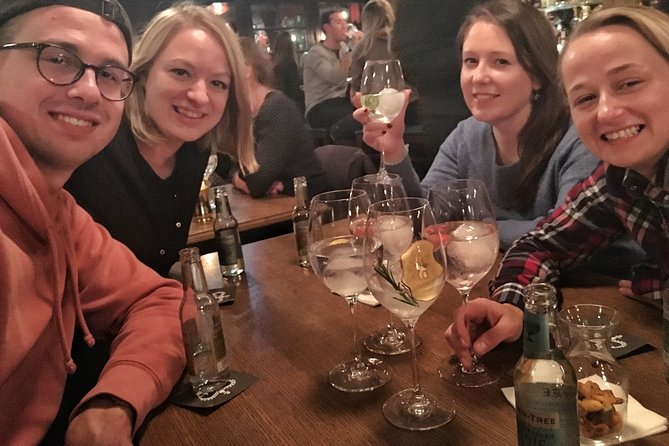 PRIVATE - Best Munich Cocktail Tour - all inclusive - Starting at LUDWIG BECK by Marienplatz: easy to find, easy to finish
