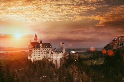 Private Castle Tour from Munich: Neuschwanstein, Hohenschwangau, and Linderhof - Neuschwanstein: The Fairy‑Tale Castle With a Timing Test