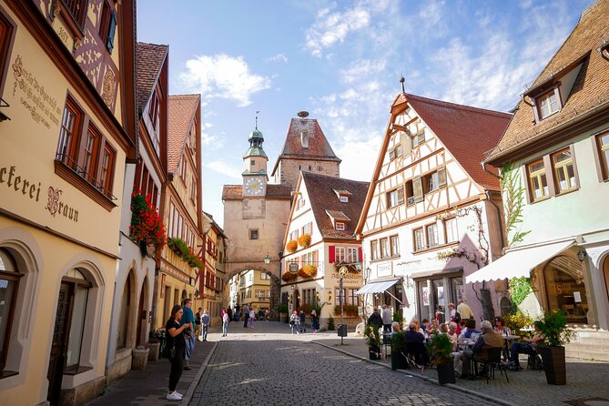Private Day Trip Munich to Harburg, Dinkelsbuhl & Rothenburg - Stop 1 in Munich: brief orientation, then you’re gone