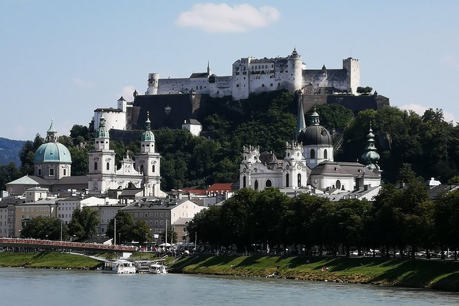 Private Eagles Nest & Salzburg Mini Van Tour incl. S.O.M sights - Getting started: Munich pickup, timing, and the day’s pace