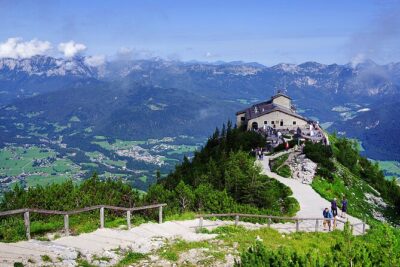 Private Eagles Nest & WWII Doku Center Tour incl. Tickets & Lunch - Lake Chiemsee: A Proper Pause Before Kehlsteinhaus