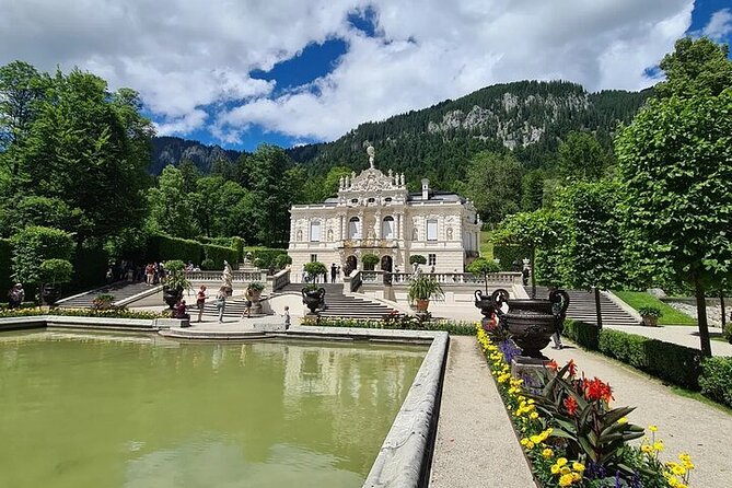 Private Linderhof Castle, Entry-Ticket - optional Toboggan Run - Private pickup from Munich (or further): your day starts calm