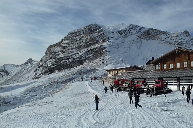 Private: Mount ZUGSPITZE & SNOW Much More - Deluxe Tour from Munich - Garmisch-Partenkirchen Olympic ski stadium: sport and history in one stop