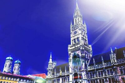 Private Munich ALL-IN-ONE Tour: City - Lake District - Conc. Camp - Marienplatz old town walk: medieval Munich in a pedestrian zone